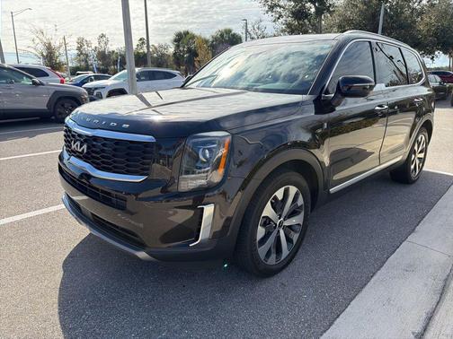 2022 Kia Telluride S