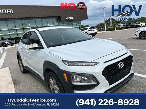 Chalk White 2018 Hyundai KONA SE
