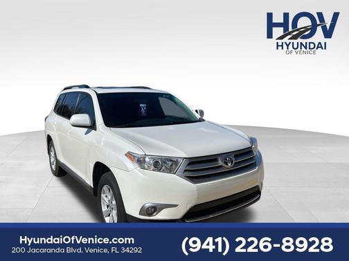 2013 Toyota Highlander SE