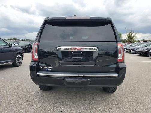 2017 GMC Yukon Denali