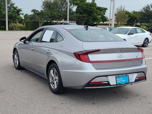 2021 Hyundai SONATA SE