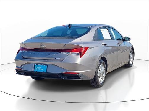 2021 Hyundai ELANTRA SE