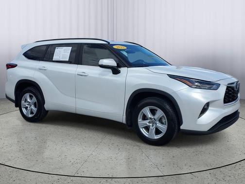 2023 Toyota Highlander Hybrid LE