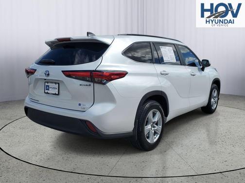 2023 Toyota Highlander Hybrid LE