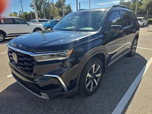 2023 Honda Pilot Touring 8-Passenger