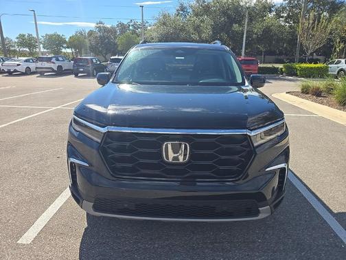 2023 Honda Pilot Touring 8-Passenger