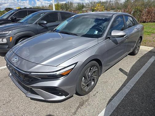 2025 Hyundai ELANTRA Limited