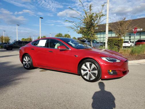 2020 Tesla Model S Long Range