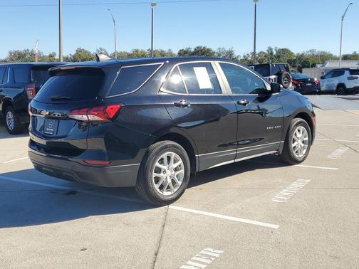 2023 Chevrolet Equinox LS