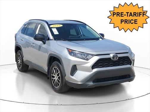 2019 Toyota RAV4 LE
