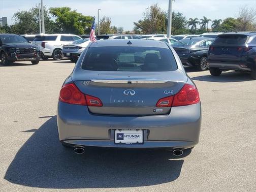 2015 INFINITI Q40 Base