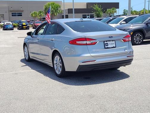 2020 Ford Fusion Hybrid SE