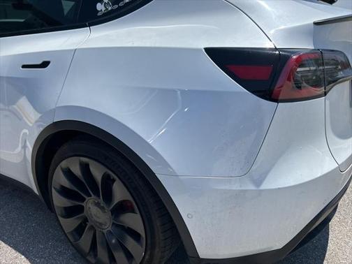 2022 Tesla Model Y Performance Dual Motor All-Wheel Drive