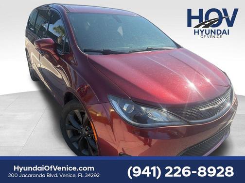 2018 Chrysler Pacifica Touring Plus