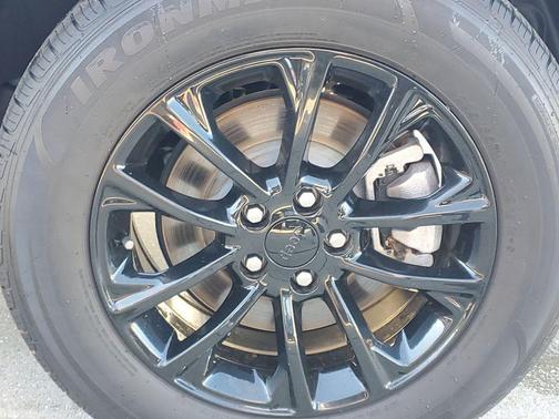 2023 Jeep Cherokee Altitude