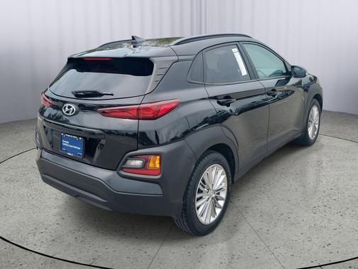 2021 Hyundai KONA SEL Plus