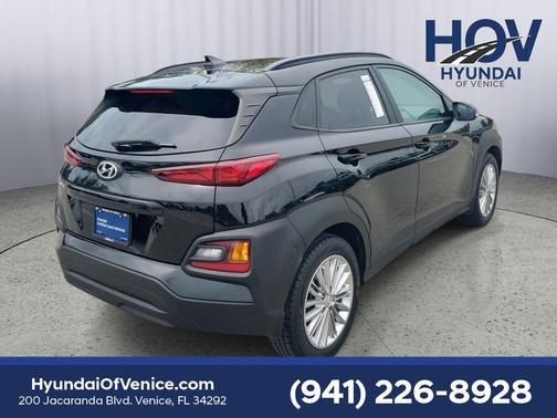 2021 Hyundai KONA SEL Plus
