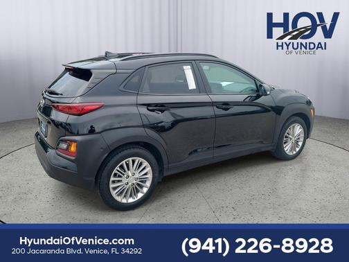 2021 Hyundai KONA SEL Plus