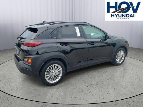 2021 Hyundai KONA SEL Plus