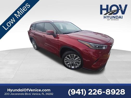 2023 Toyota Highlander Platinum