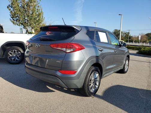 2018 Hyundai TUCSON SE
