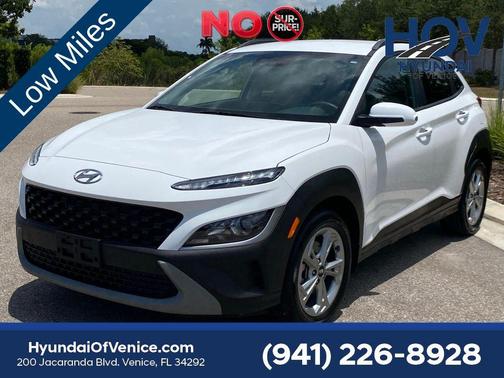 Lunar White 2023 Hyundai KONA SEL
