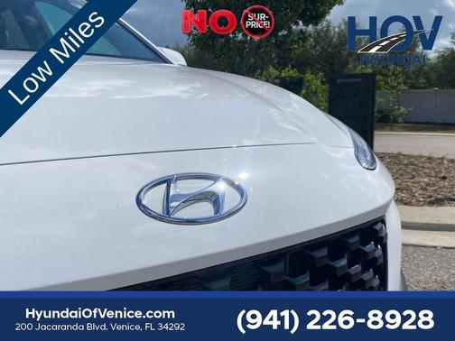 Lunar White 2023 Hyundai KONA SEL