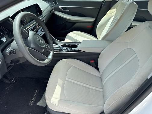 2022 Hyundai SONATA SEL