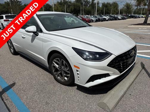 2022 Hyundai SONATA SEL