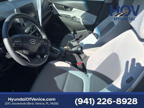 2022 Hyundai KONA SE