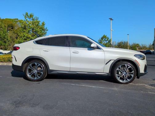 2023 BMW X6 xDrive40i