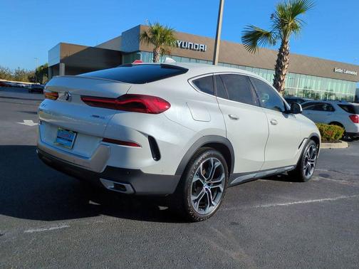 2023 BMW X6 xDrive40i