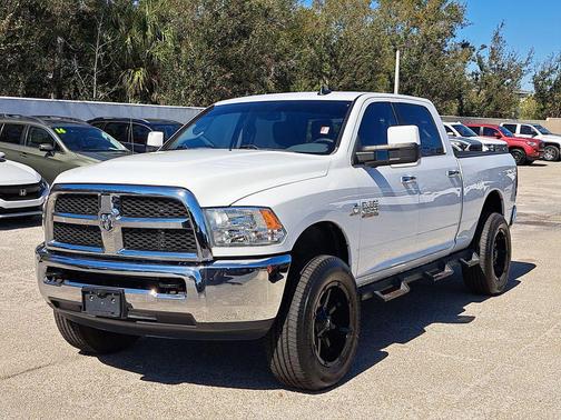 2018 RAM 2500 SLT Crew Cab 4x4 6'4' Box