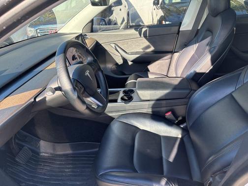 2021 Tesla Model Y Standard Range Rear-Wheel Drive