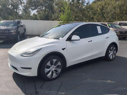 2021 Tesla Model Y Standard Range Rear-Wheel Drive