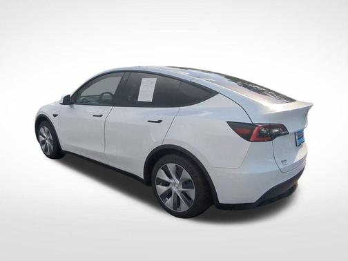 2021 Tesla Model Y Standard Range Rear-Wheel Drive