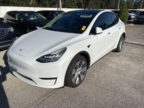 2021 Tesla Model Y Standard Range Rear-Wheel Drive