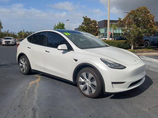 2021 Tesla Model Y Standard Range Rear-Wheel Drive