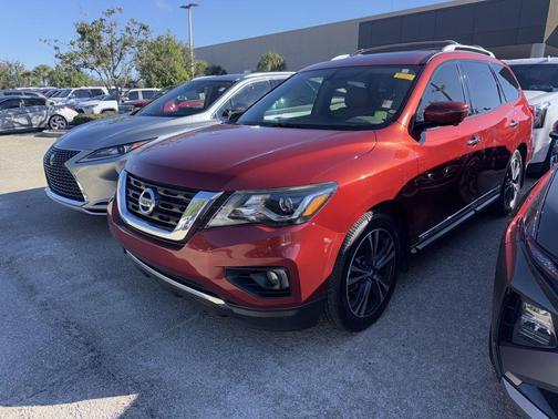 2017 Nissan Pathfinder Platinum