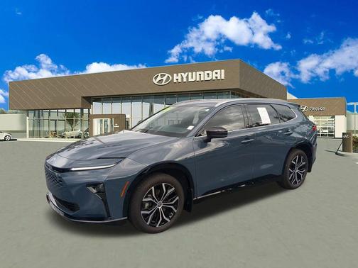 2025 Toyota Crown Signia XLE