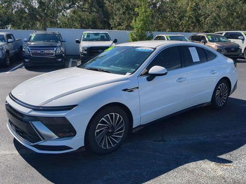 2024 Hyundai SONATA Hybrid SE