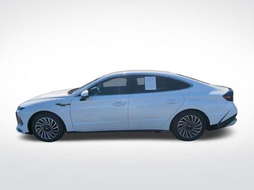2024 Hyundai SONATA Hybrid SE