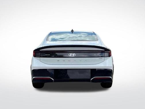 2024 Hyundai SONATA Hybrid SE