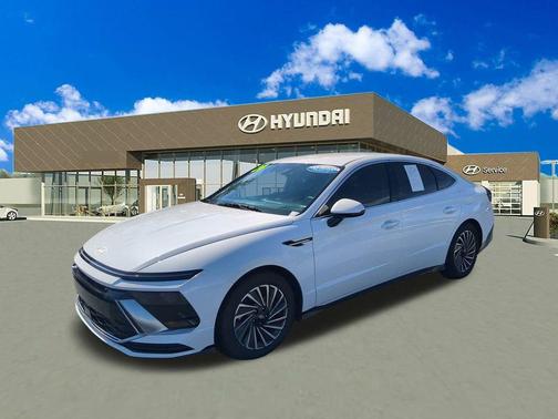 2024 Hyundai SONATA Hybrid SE