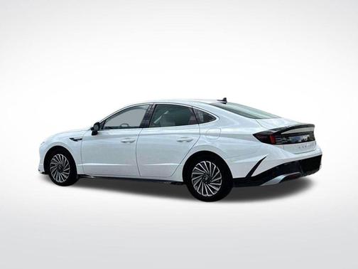 2024 Hyundai SONATA Hybrid SE