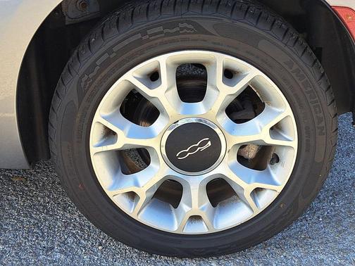 2017 FIAT 500 Lounge