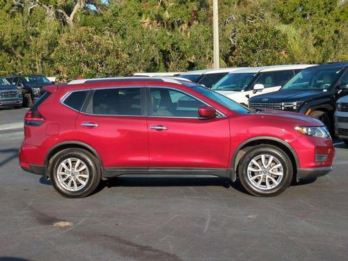 2020 Nissan Rogue SV