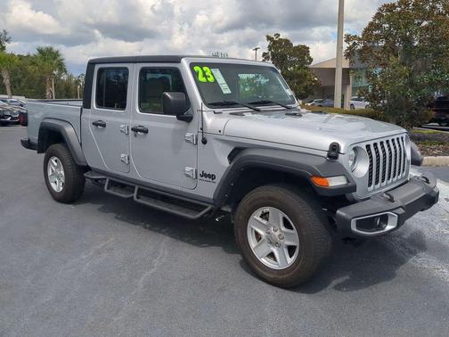 2023 Jeep Gladiator Sport S
