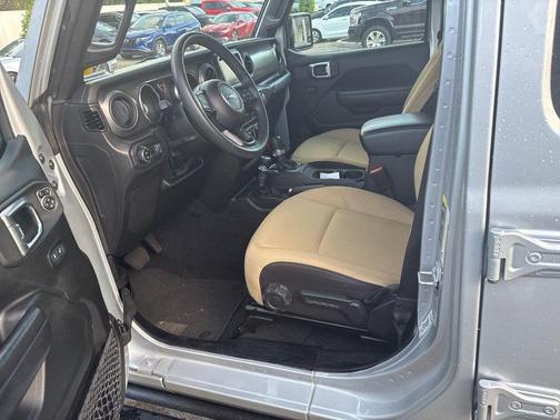 2023 Jeep Gladiator Sport S