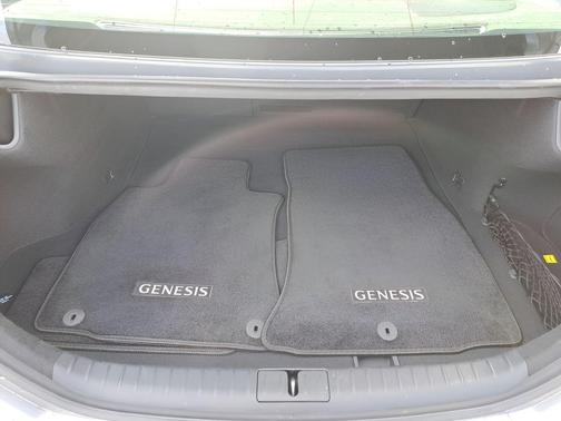 2023 Genesis G70 3.3T RWD